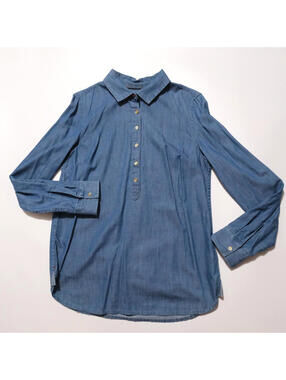 Tommy Bahama Women's Roll Tab Sleeve Denim Button Shirt Blue Size Small Cotton